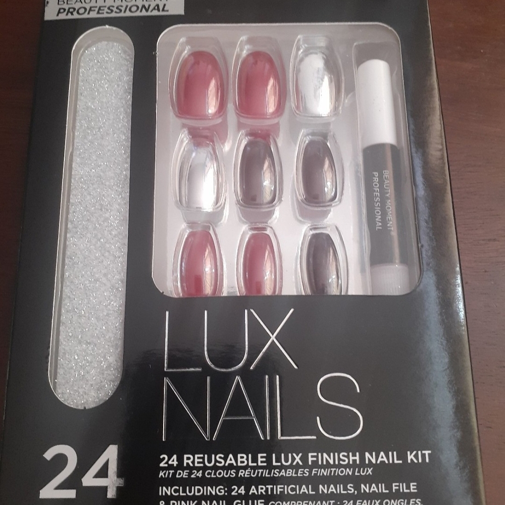 Lux Finish Nail Kit - Red and Silver